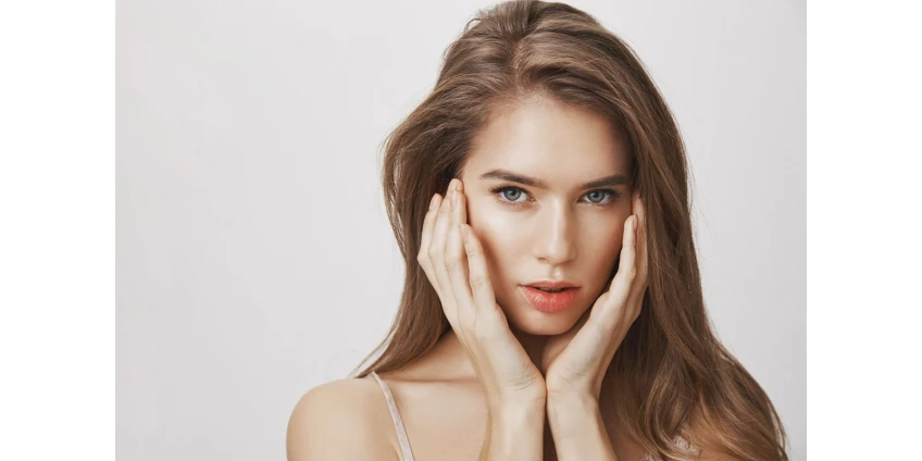 Microneedling RF o microneedling classico per post-acne, pori e texture della pelle