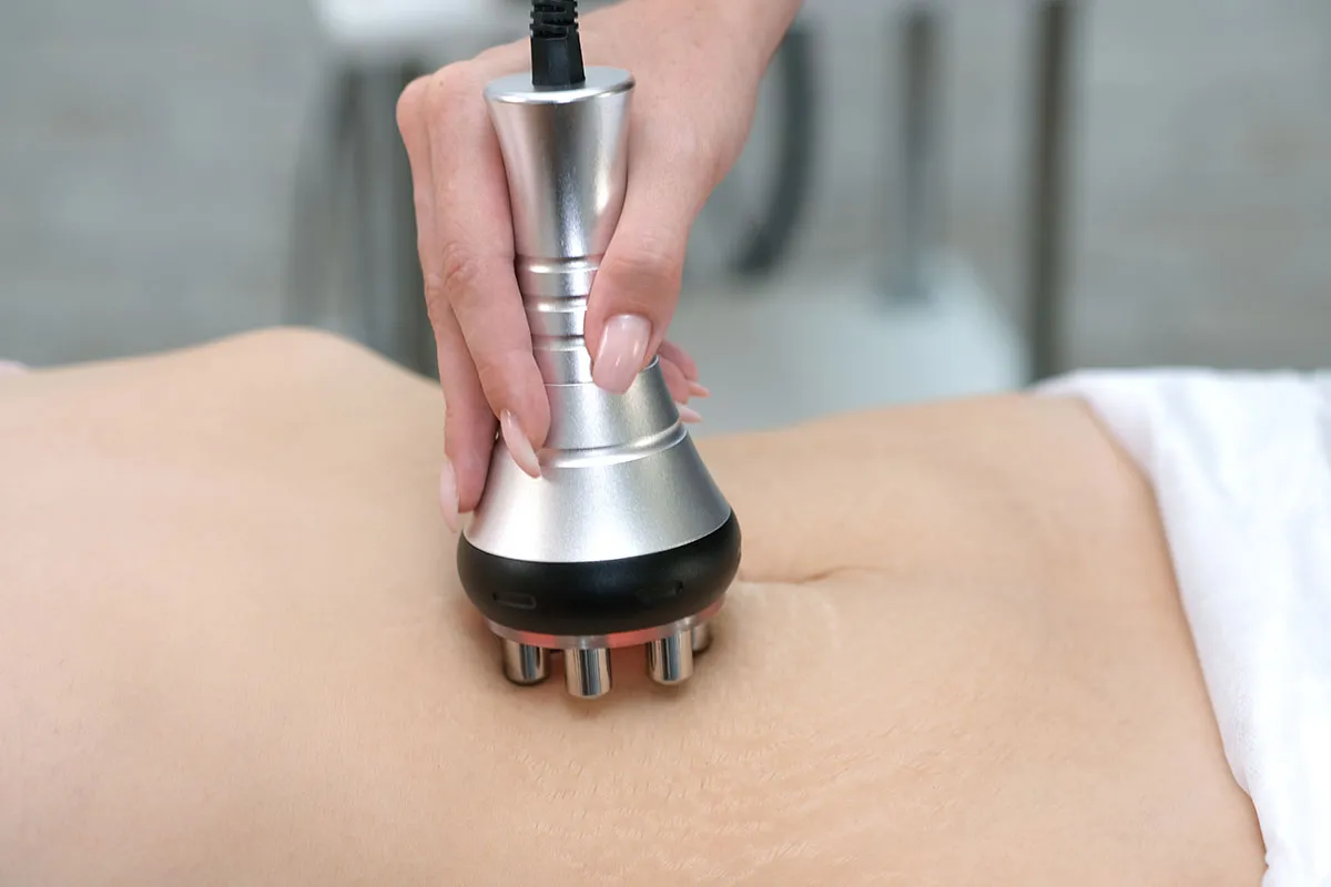Correzione addominale con apparecchiature: tecnologie innovative per una pelle perfetta