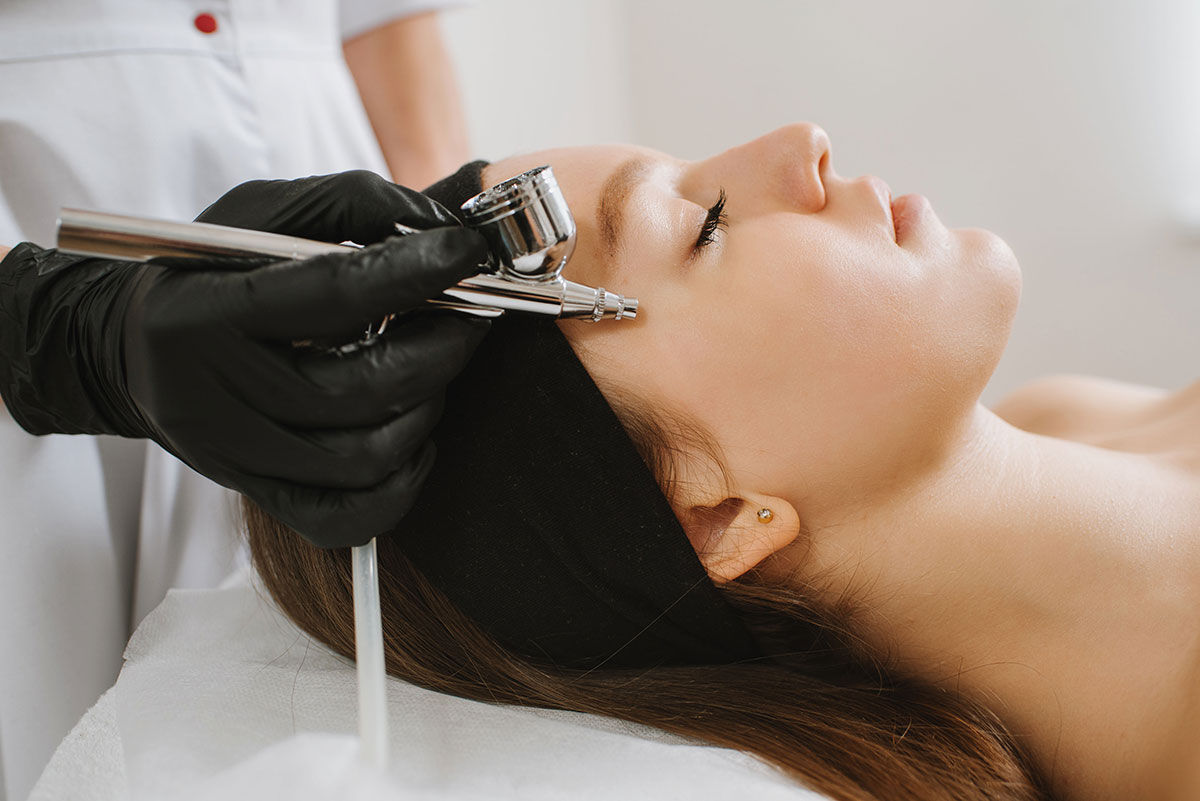 Peeling Hydrafacial: La strada verso una pelle perfettamente radiosa